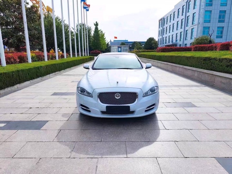 东营16年捷豹XJL1