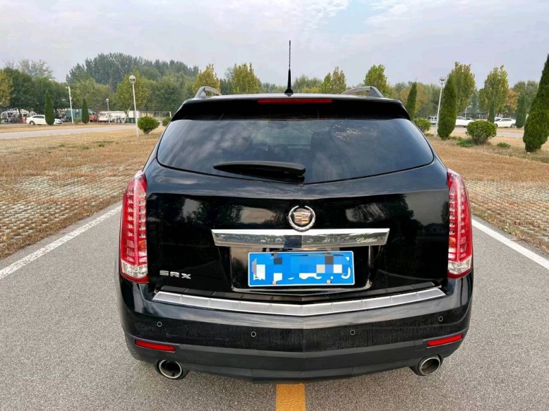 濱州12年凱迪拉克SRX9