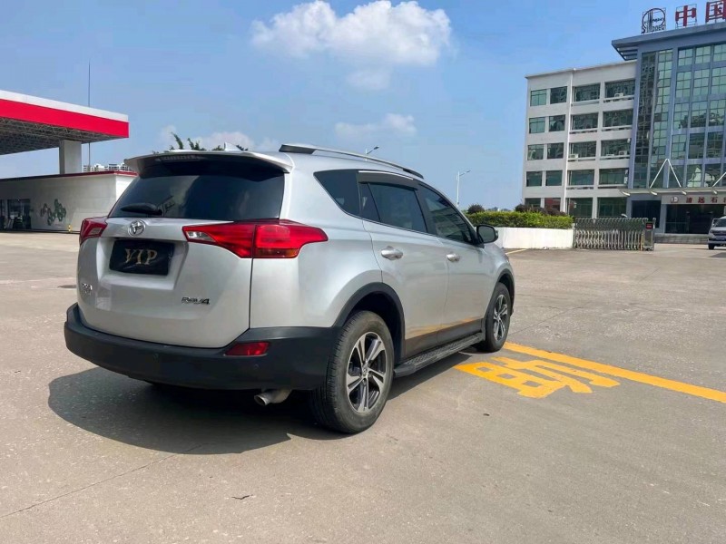 珠海16年丰田RAV42