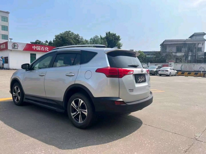 珠海16年丰田RAV44