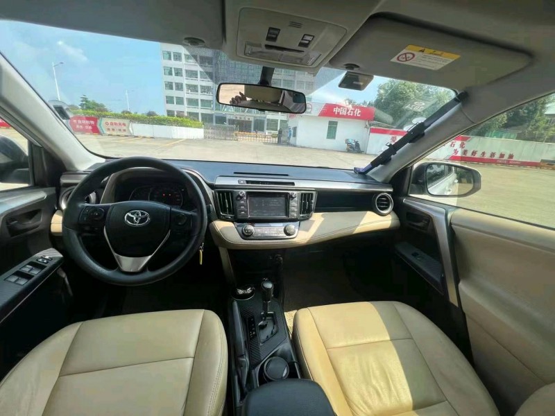 珠海16年丰田RAV46