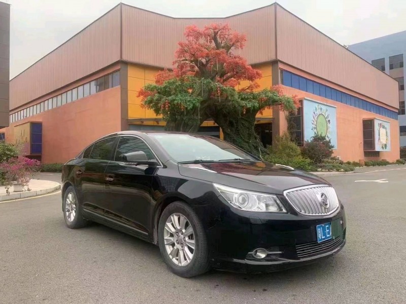 汕头10年别克君越3