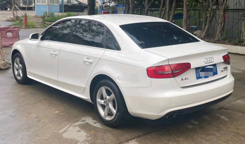 广州13年奥迪A4L8
