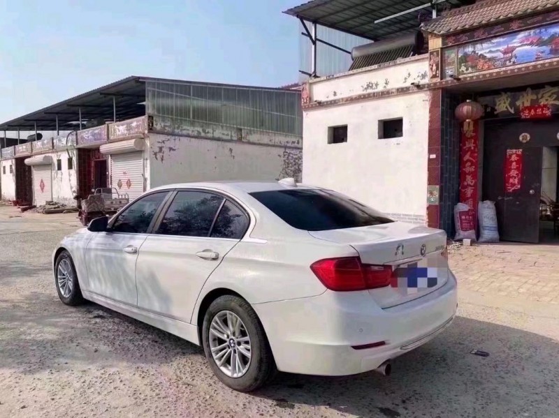 济南15年宝马3系8