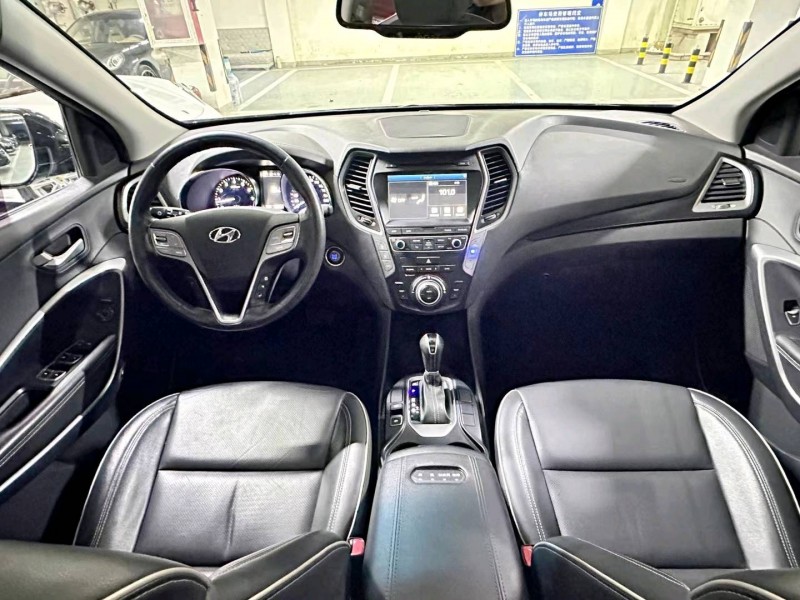 北京17年现代新胜达6