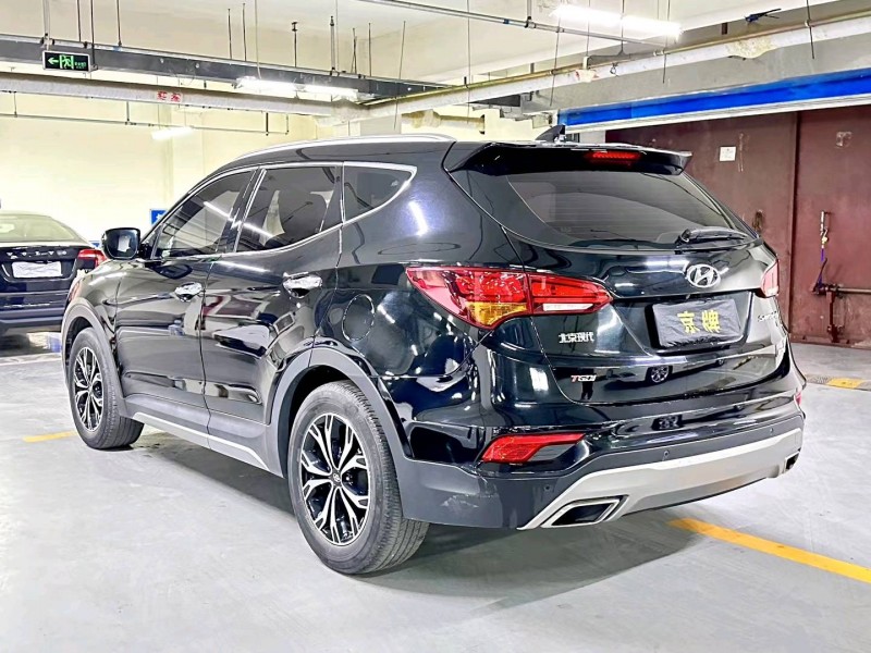 北京17年现代新胜达7