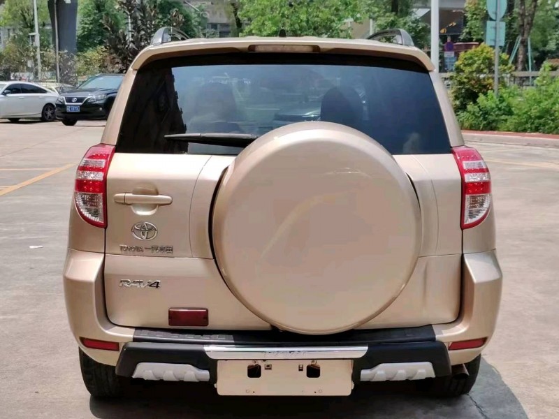 汕头09年丰田RAV42