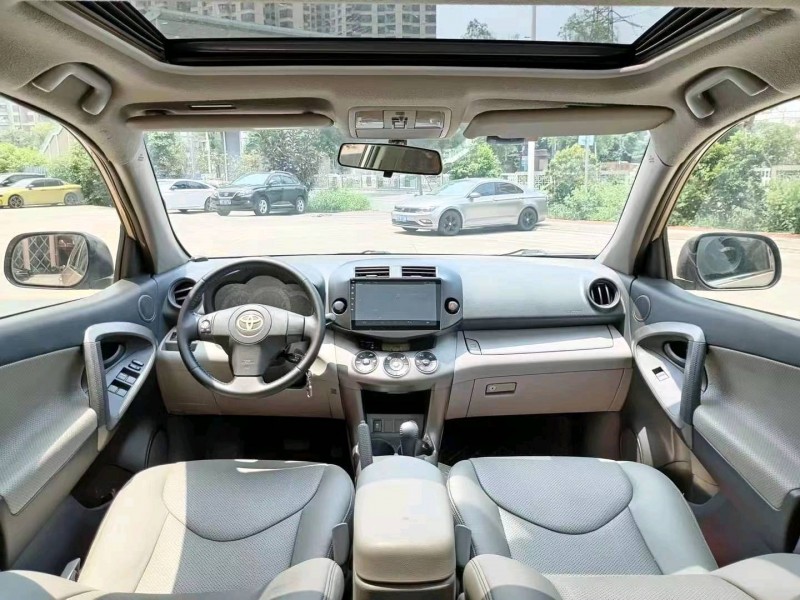 汕头09年丰田RAV48