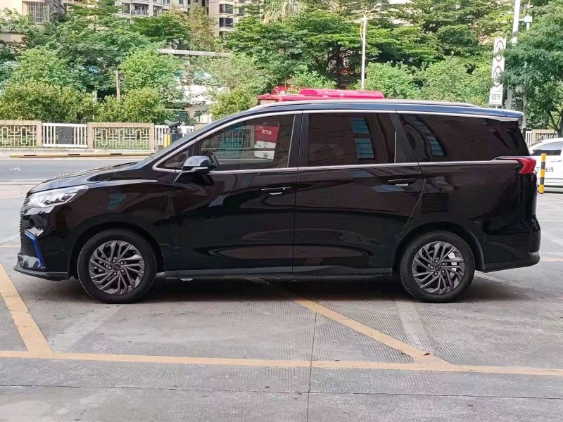 汕头21年大通maxus9