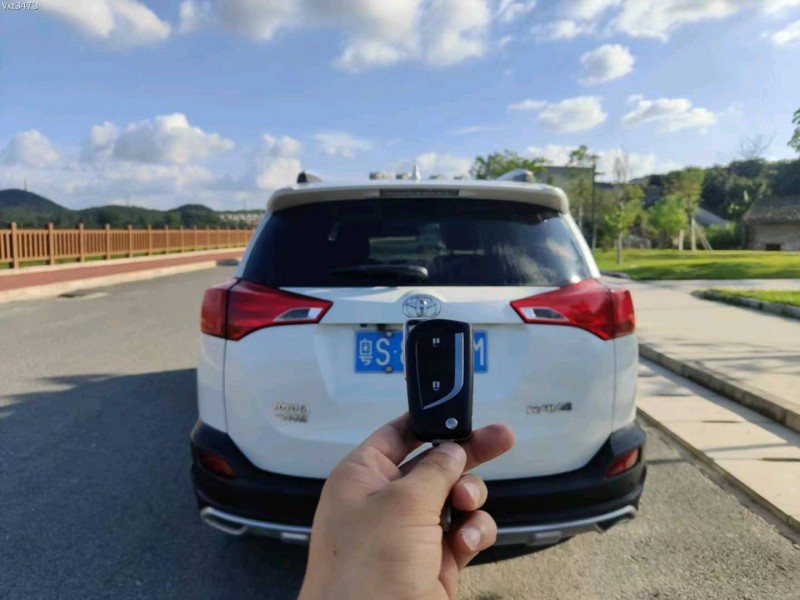 汕头16年丰田RAV4荣放5