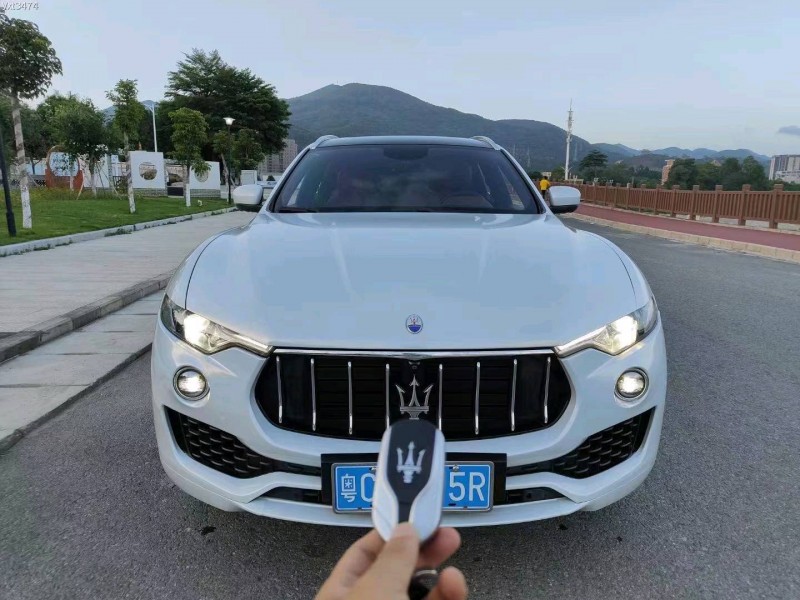 珠海18年玛莎拉蒂Levante1