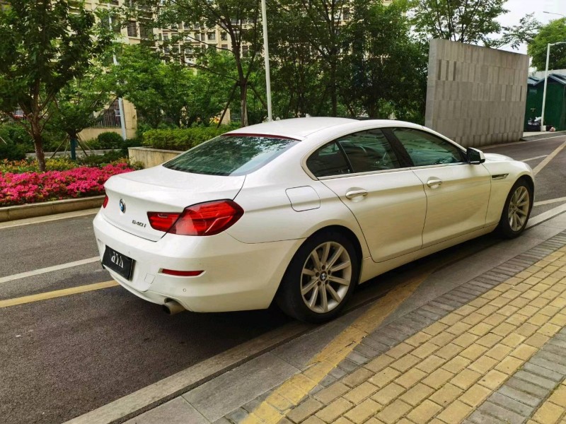 苏州13年宝马6系8