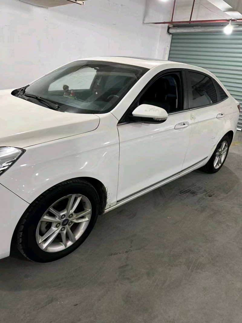 常州19年福特福睿斯4