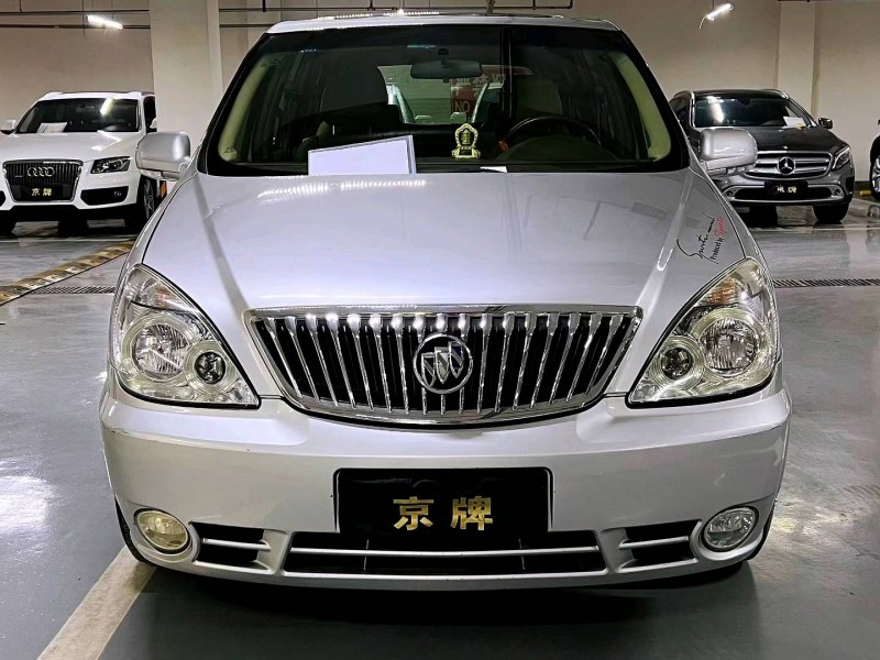 北京12年别克GL81