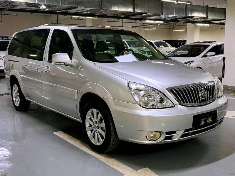 北京12年别克GL82