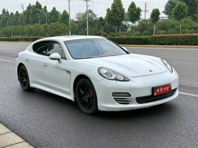 平顶山13年保时捷帕拉梅拉3