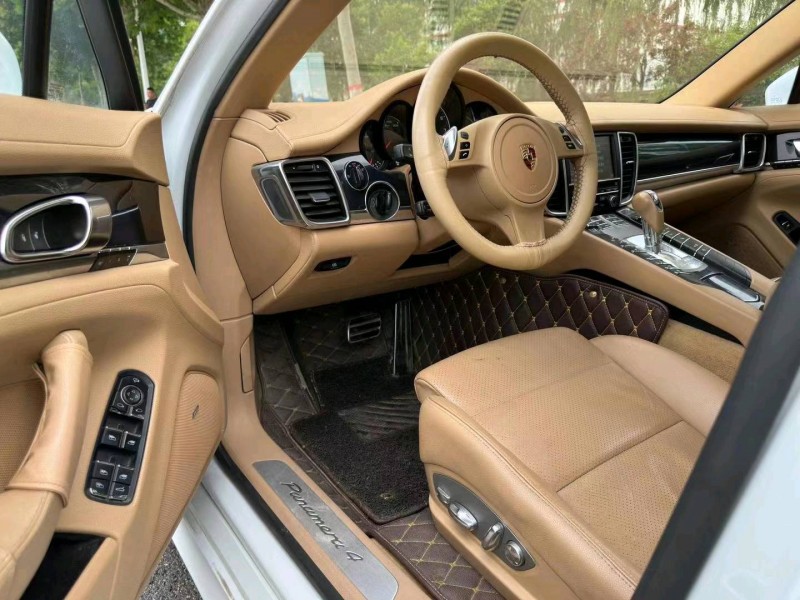 平顶山13年保时捷帕拉梅拉8