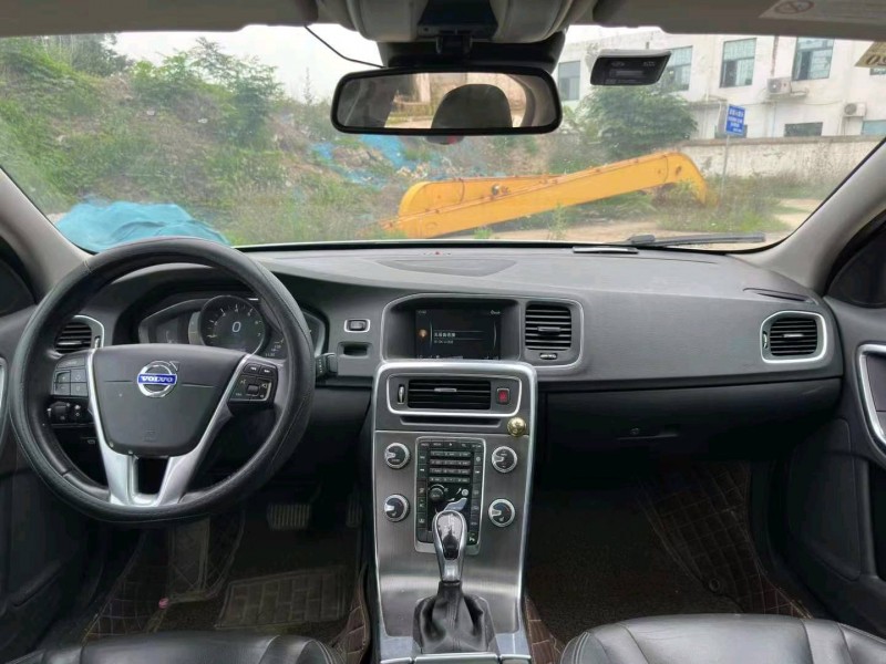 平顶山16年沃尔沃S60L5