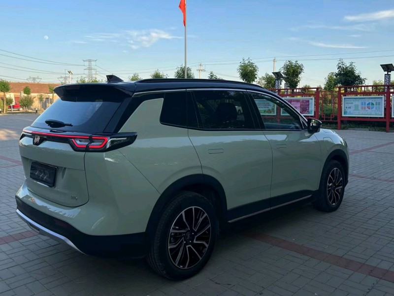 天津23年威馬汽車W68