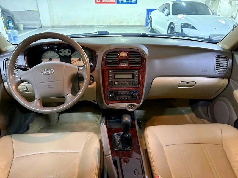 北京11年现代名驭4