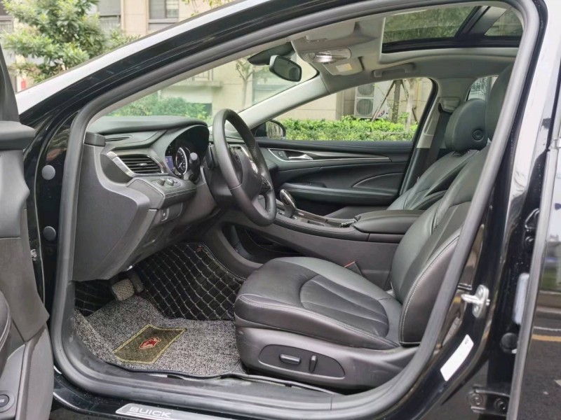 苏州20年别克君越4