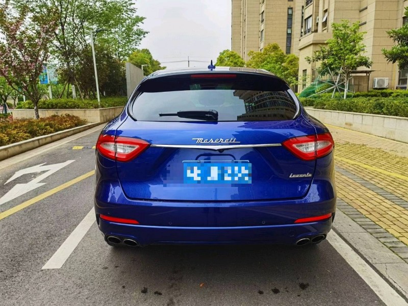 苏州16年玛莎拉蒂Levante9