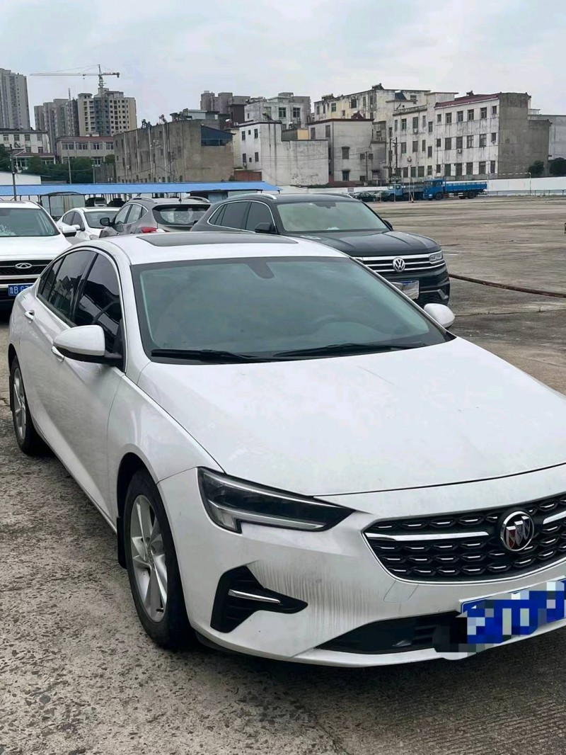 枣庄21年别克君威2