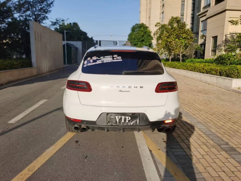 苏州16年保时捷Macan9