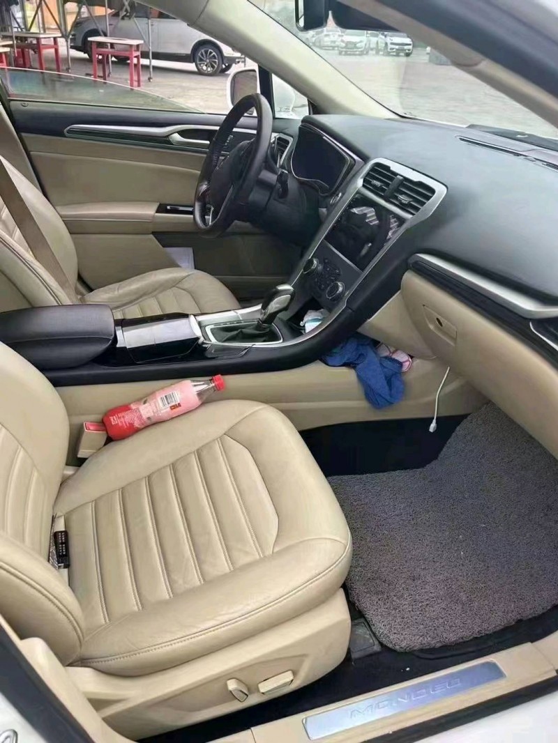 重庆15年福特蒙迪欧4