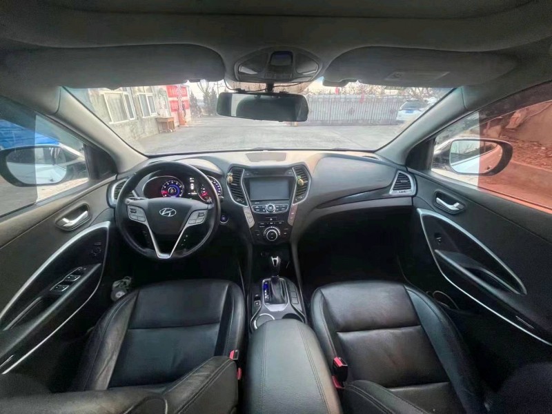 宜昌16年现代新胜达4