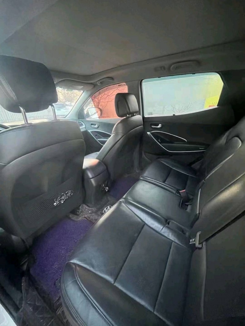 宜昌16年现代新胜达6