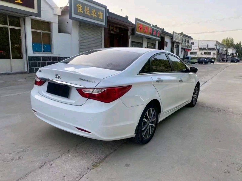 东营13年现代索纳塔八3