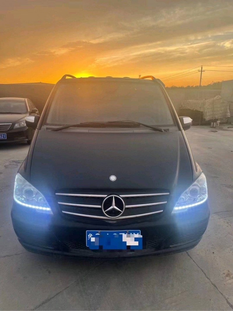 烟台13年奔驰唯雅诺1