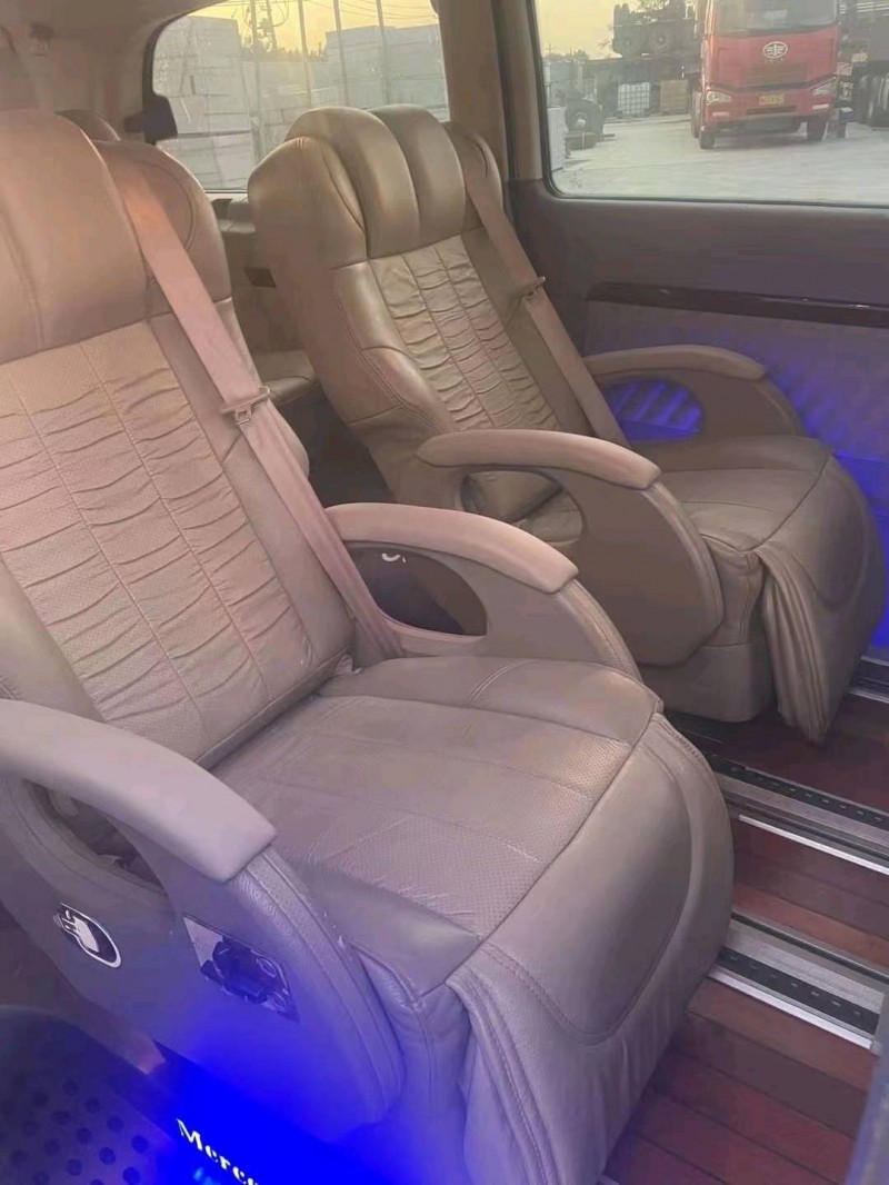 烟台13年奔驰唯雅诺4