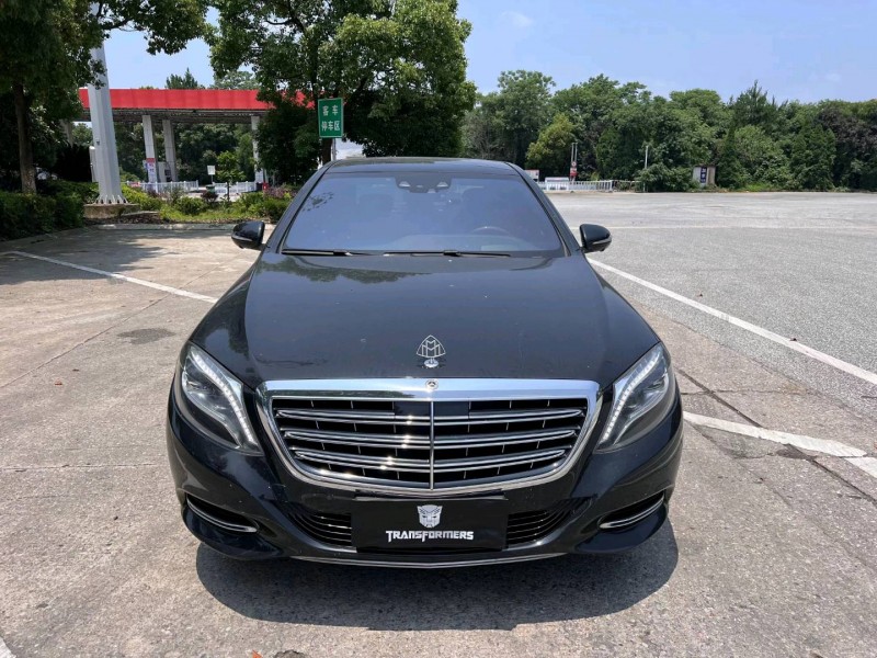 东营17年奔驰迈巴赫S级1