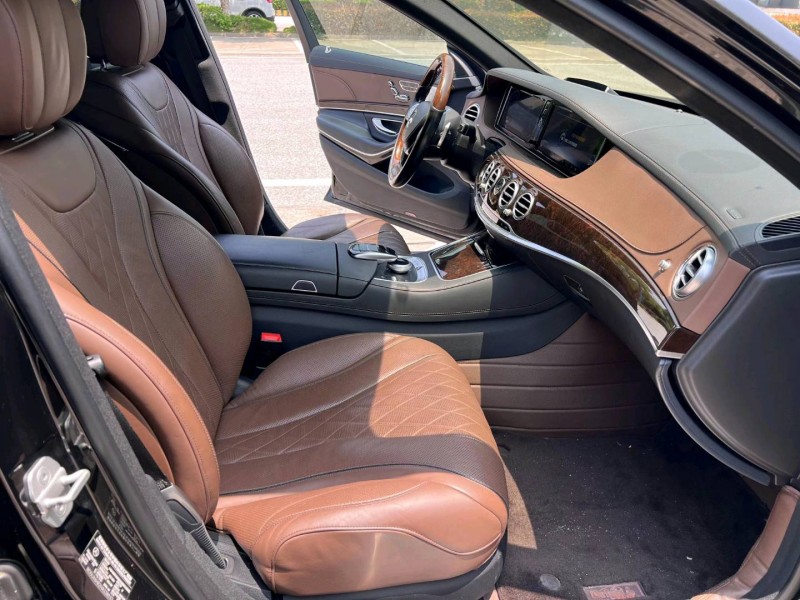 东营17年奔驰迈巴赫S级2