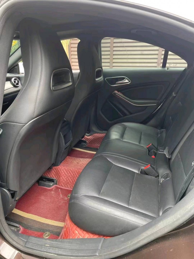 成都16年奔驰CLA6