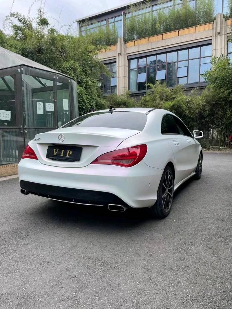 成都16年奔驰CLA9