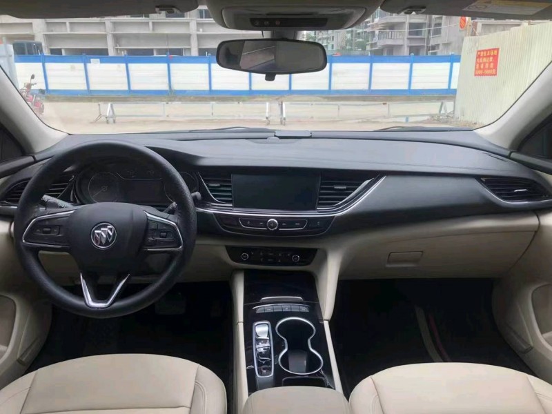 梧州21年别克君威8