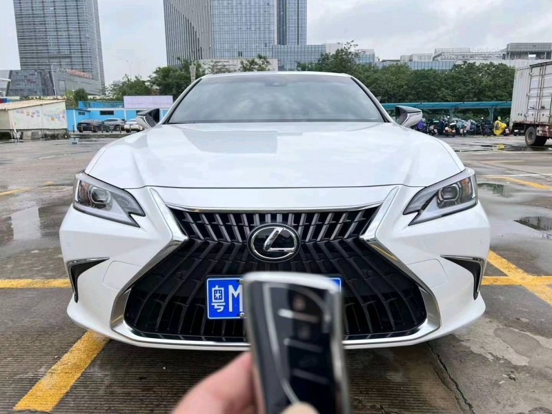 珠海22年雷克萨斯ES1