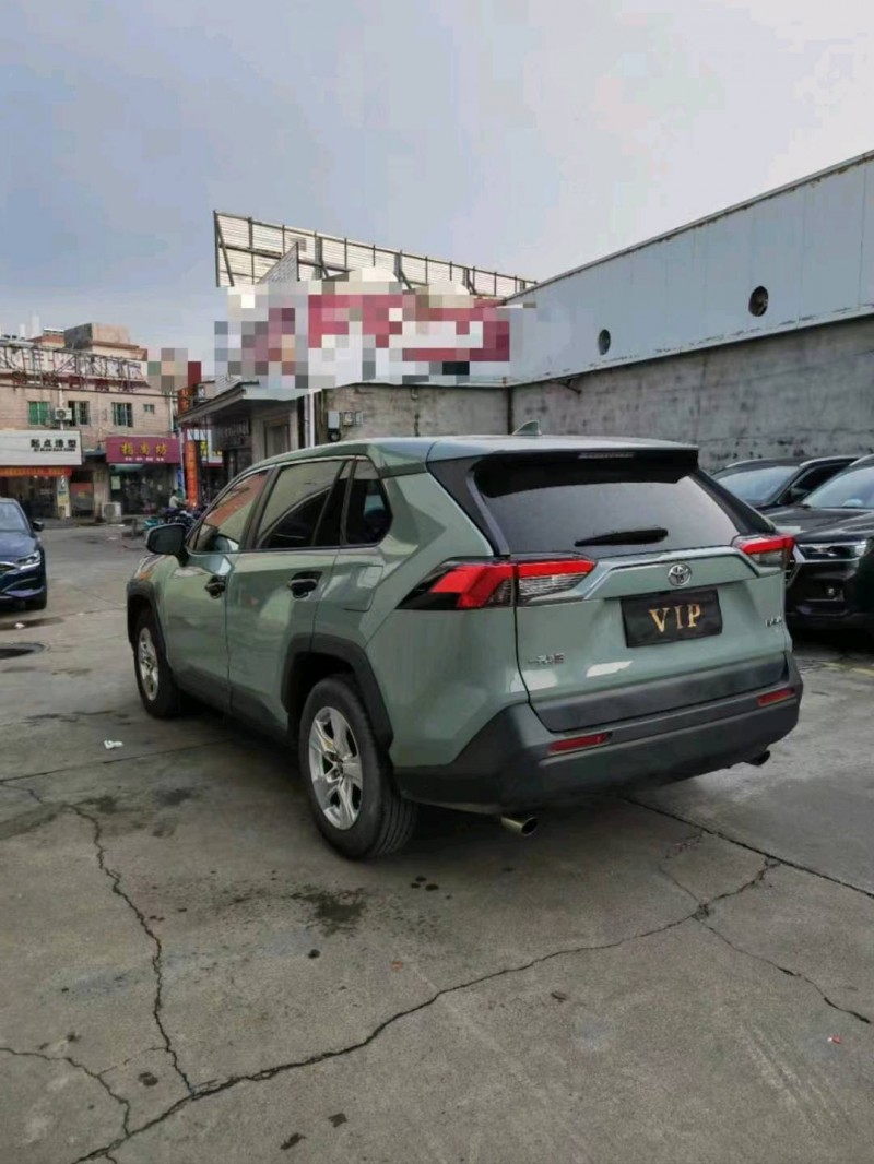 珠海20年丰田RAV43