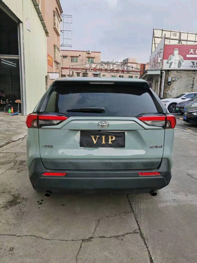 珠海20年丰田RAV44