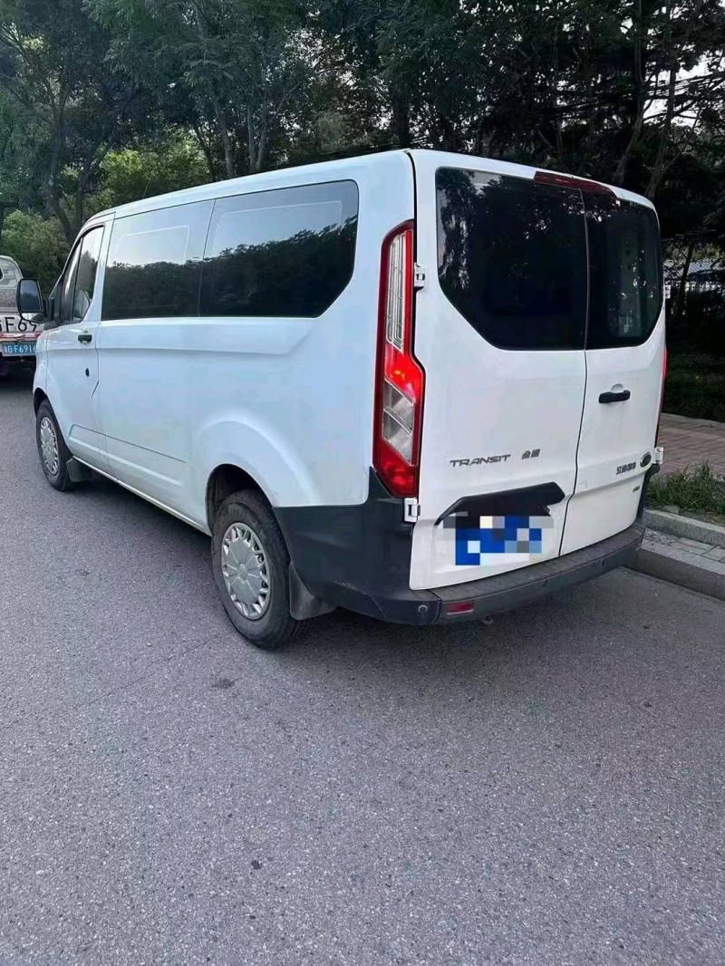 东营16年福特全顺4