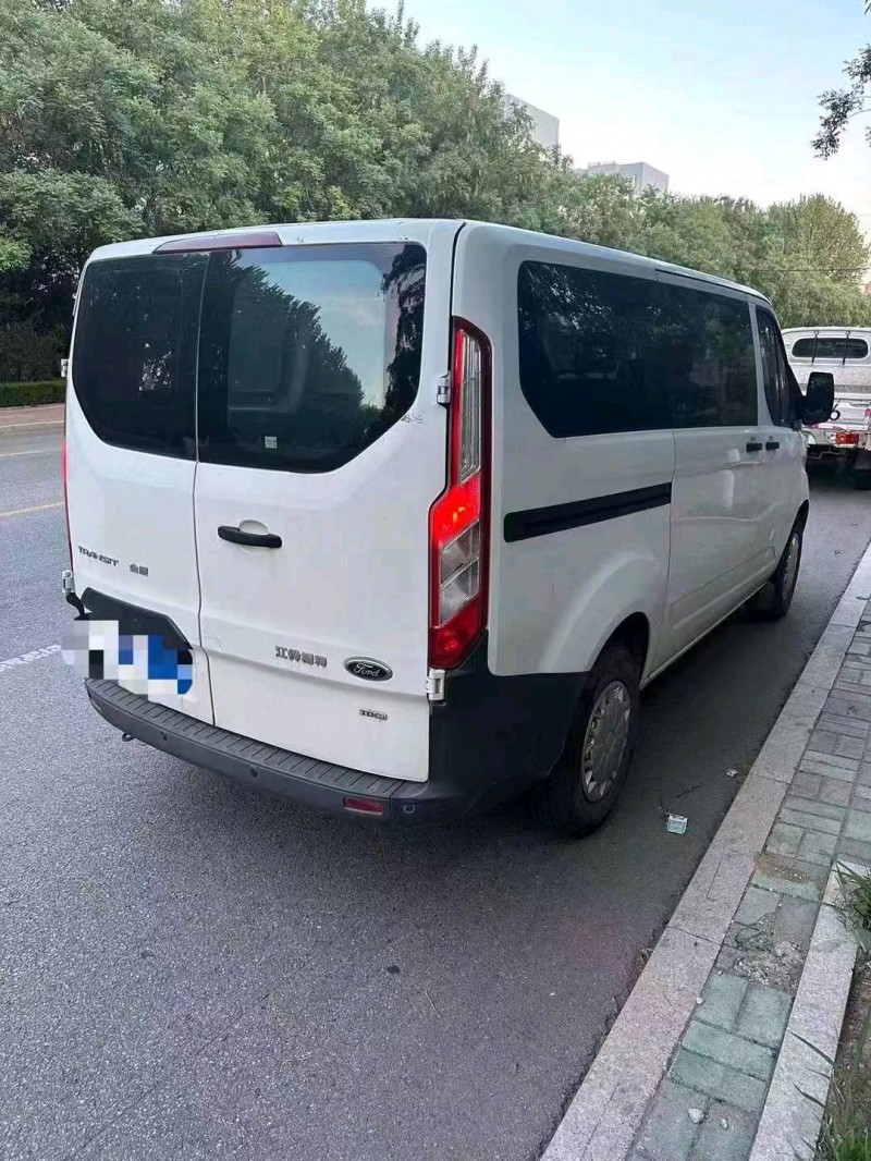 东营16年福特全顺7