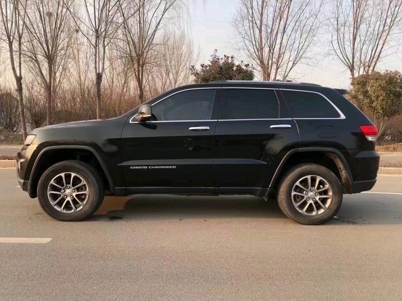 枣庄14年Jeep大切诺基7