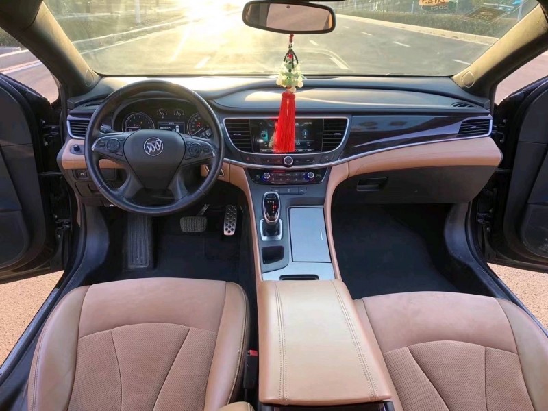 枣庄17年别克君越6