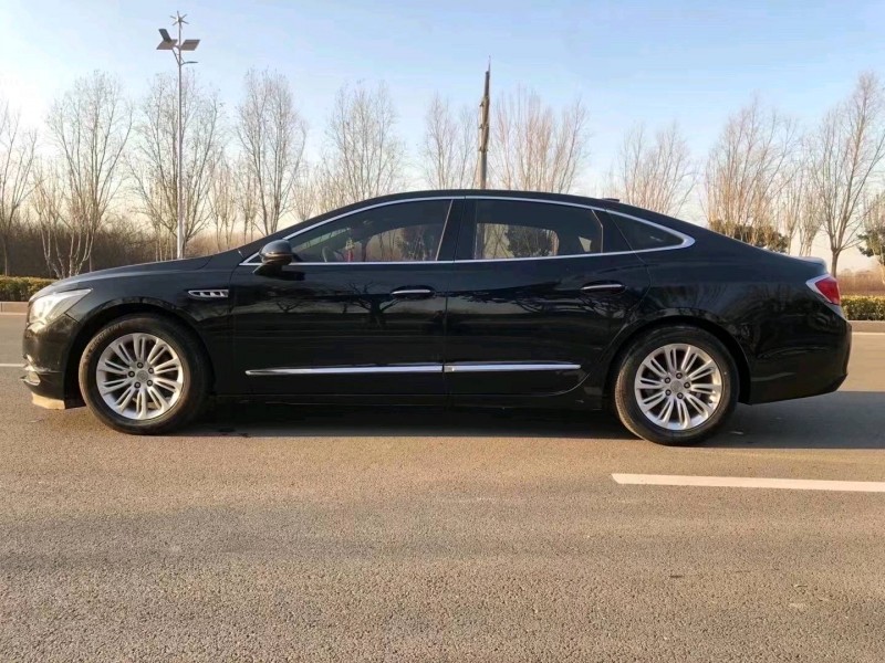 枣庄17年别克君越7