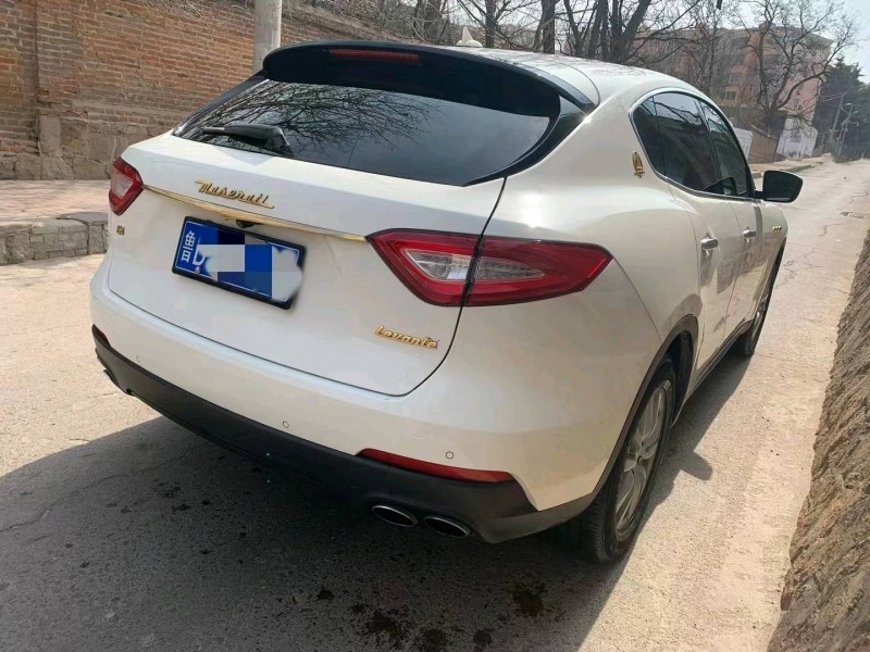东营18年玛莎拉蒂Levante4