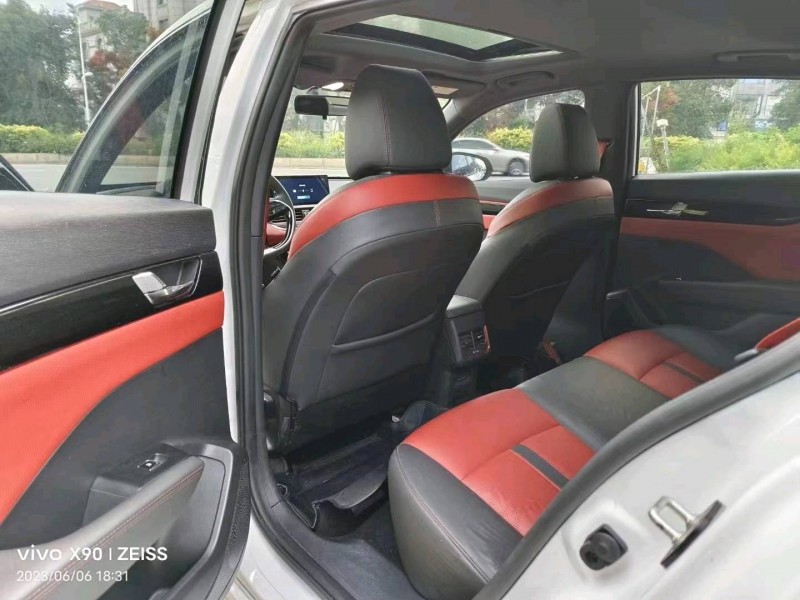 成都22年东风奕炫6