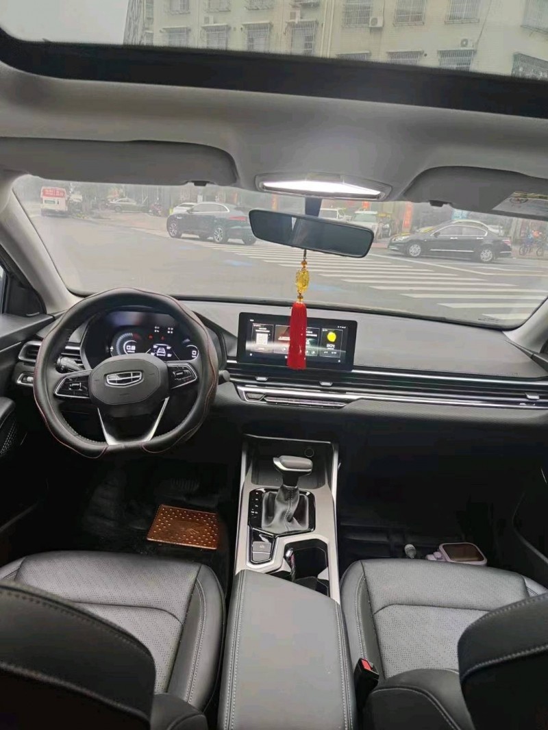 长沙23年吉利帝豪5